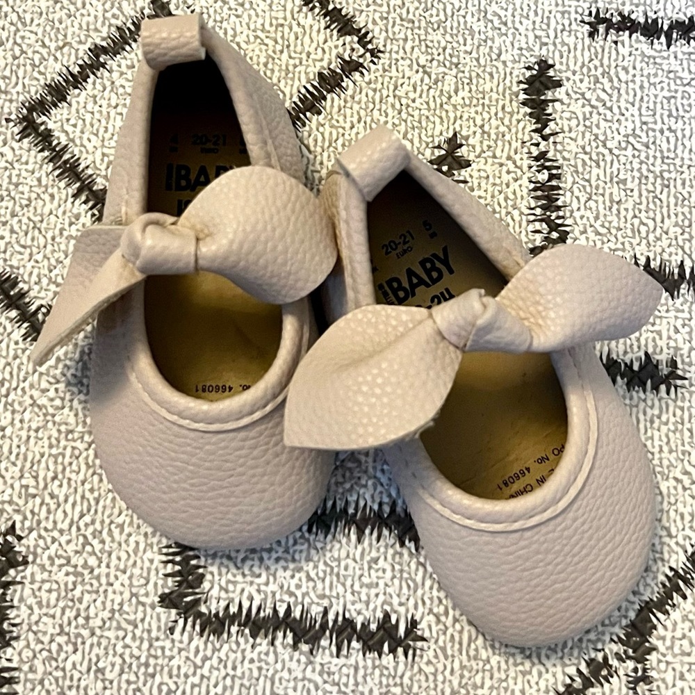 Cotton On BABY Ballet Slippers with Bow size 18-24 Months
